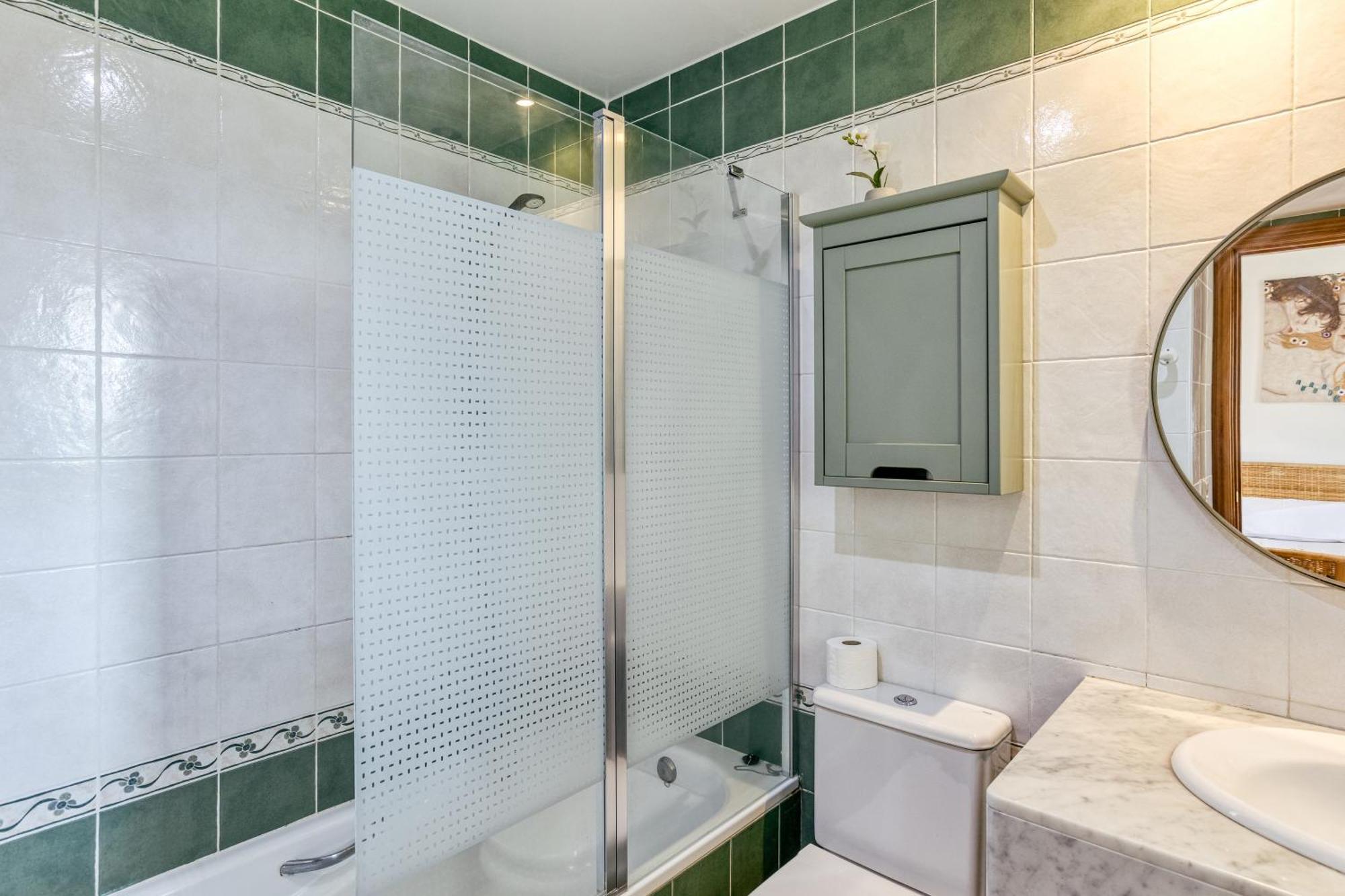 Fantastic Family Villa Лестартит Екстериор снимка