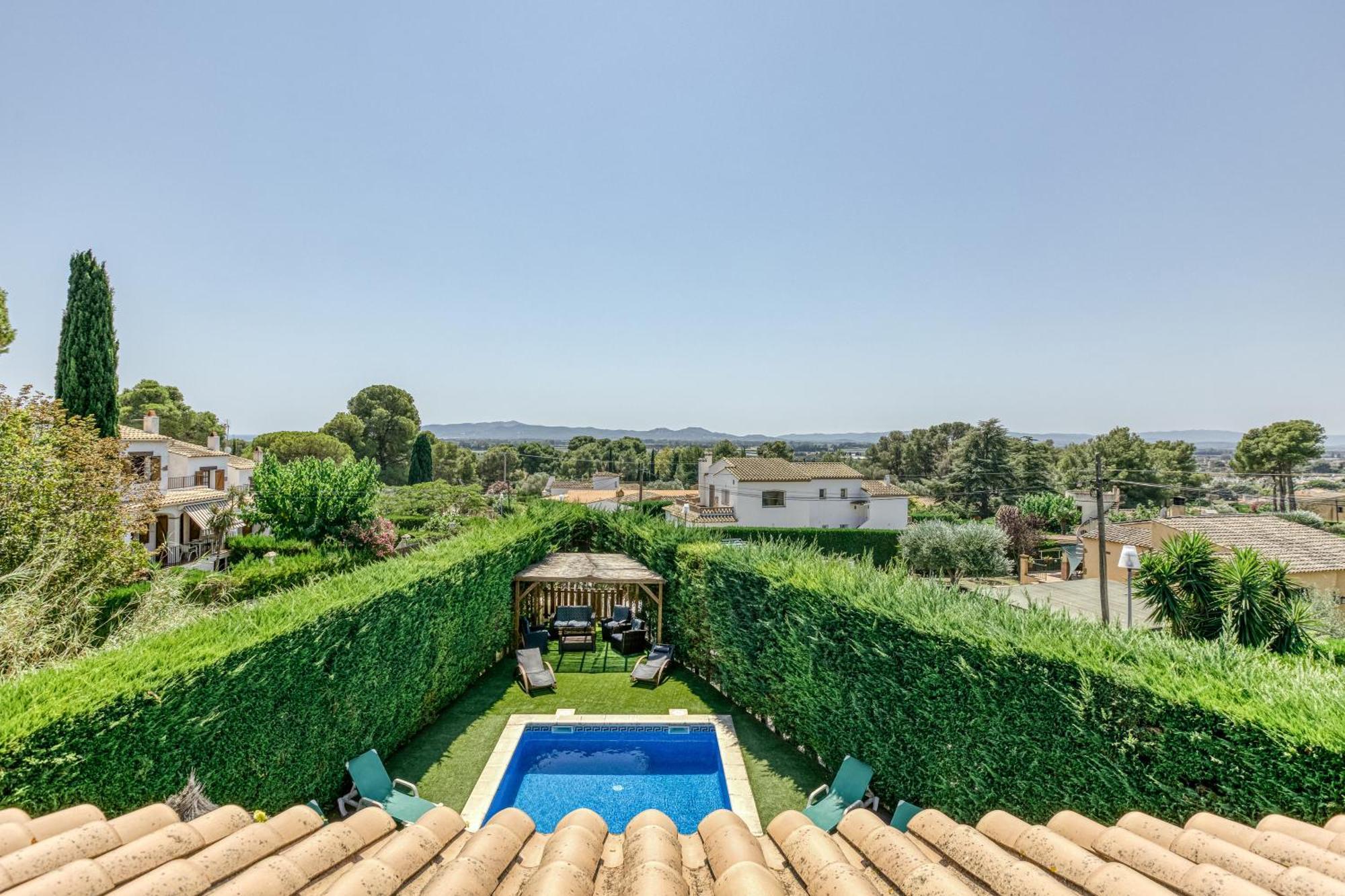 Fantastic Family Villa Лестартит Екстериор снимка