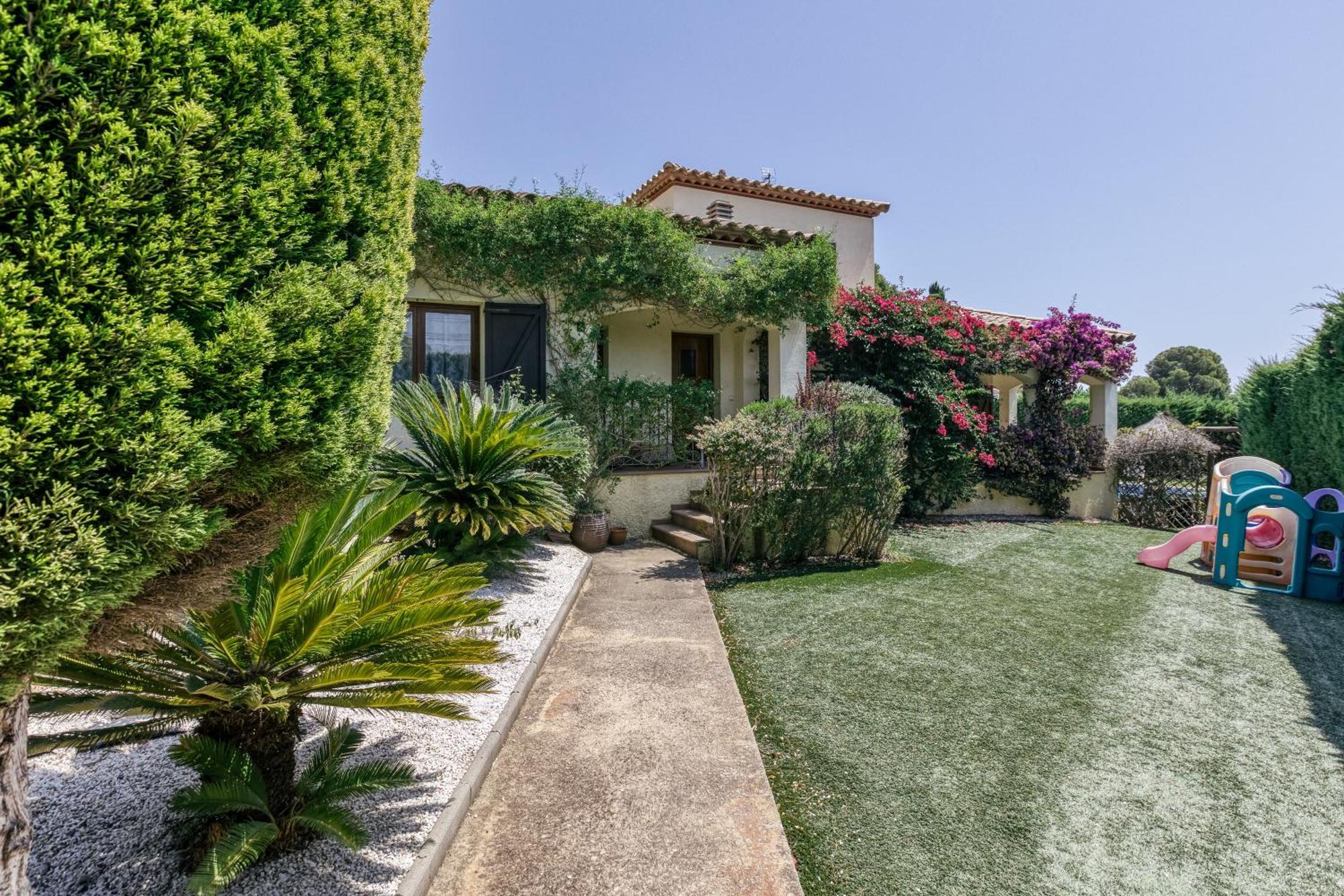 Fantastic Family Villa Лестартит Екстериор снимка